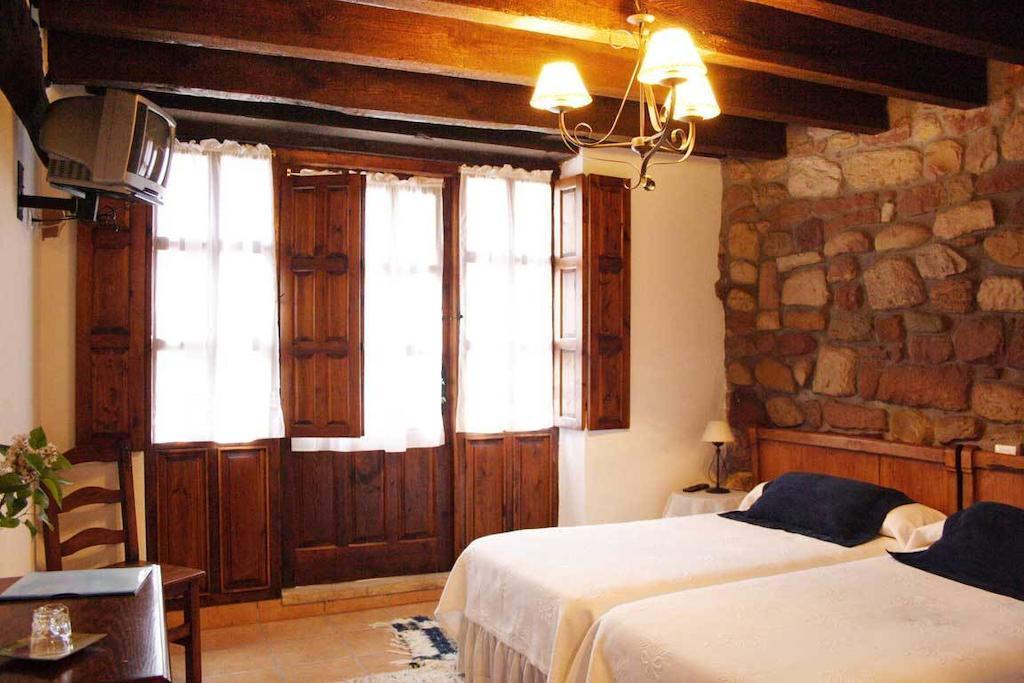 מלון טורלאבגה Casa Velarde חדר תמונה